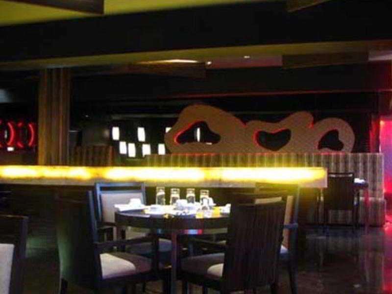 Levender Bough Hotel Mumbai Bagian luar foto
