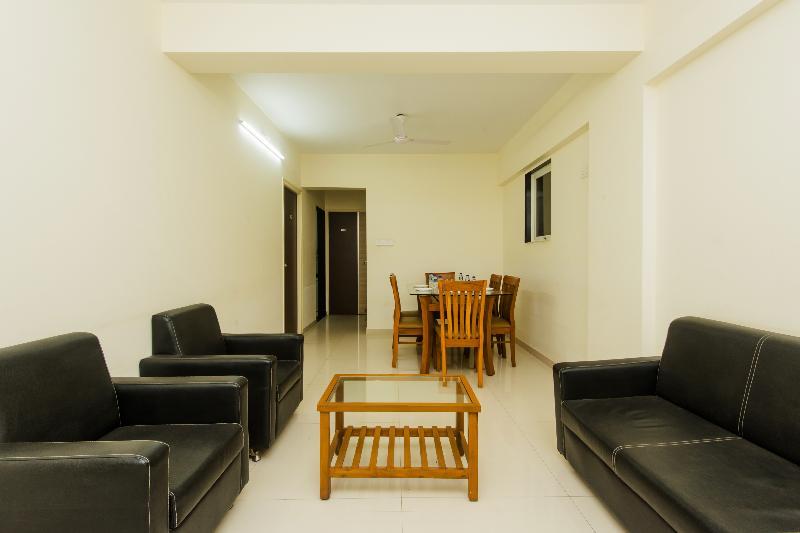 Levender Bough Hotel Mumbai Bagian luar foto