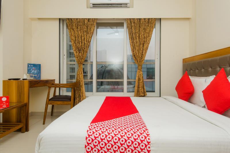 Levender Bough Hotel Mumbai Bagian luar foto