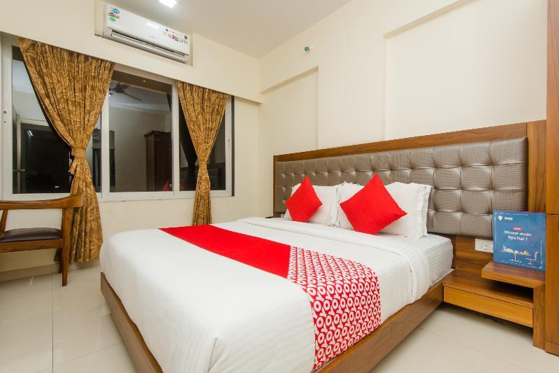 Levender Bough Hotel Mumbai Bagian luar foto
