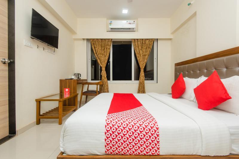 Levender Bough Hotel Mumbai Bagian luar foto